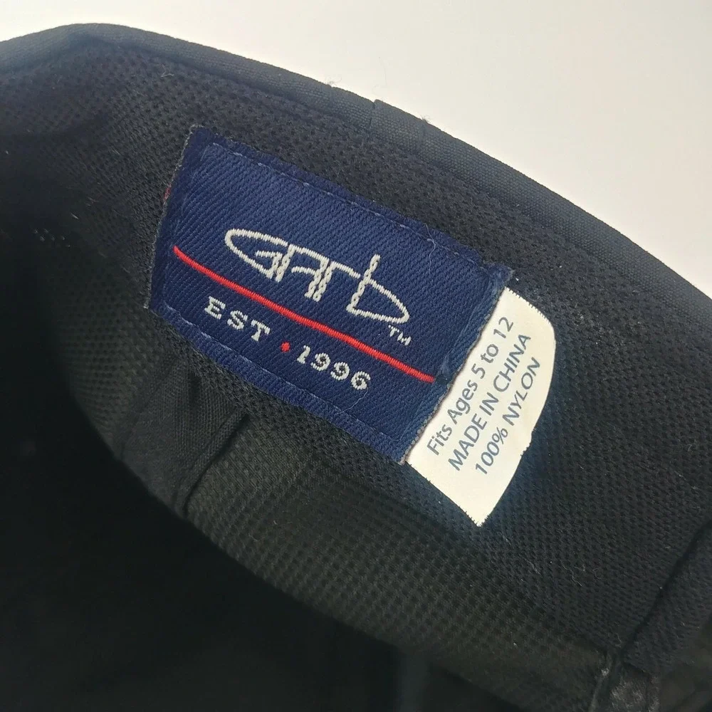 Garb this baseball